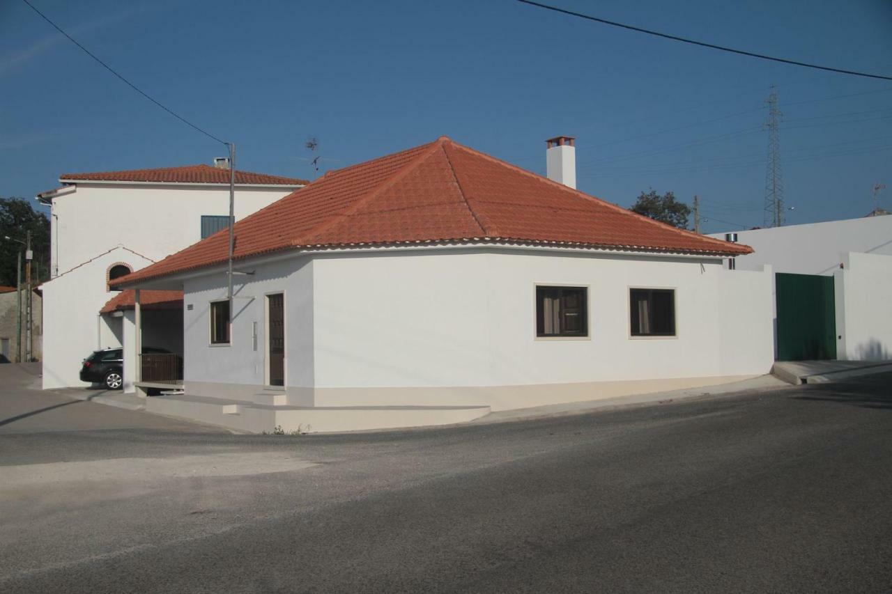 Vivenda Maria Da Nazare Vila Picamilho Exterior foto