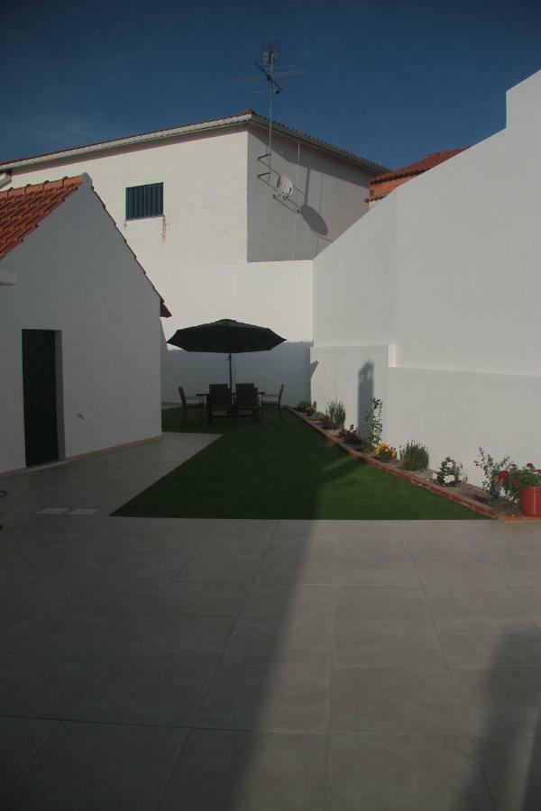 Vivenda Maria Da Nazare Vila Picamilho Exterior foto
