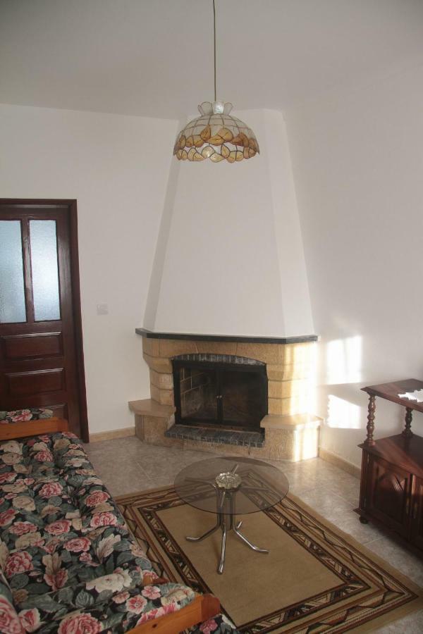 Vivenda Maria Da Nazare Vila Picamilho Exterior foto
