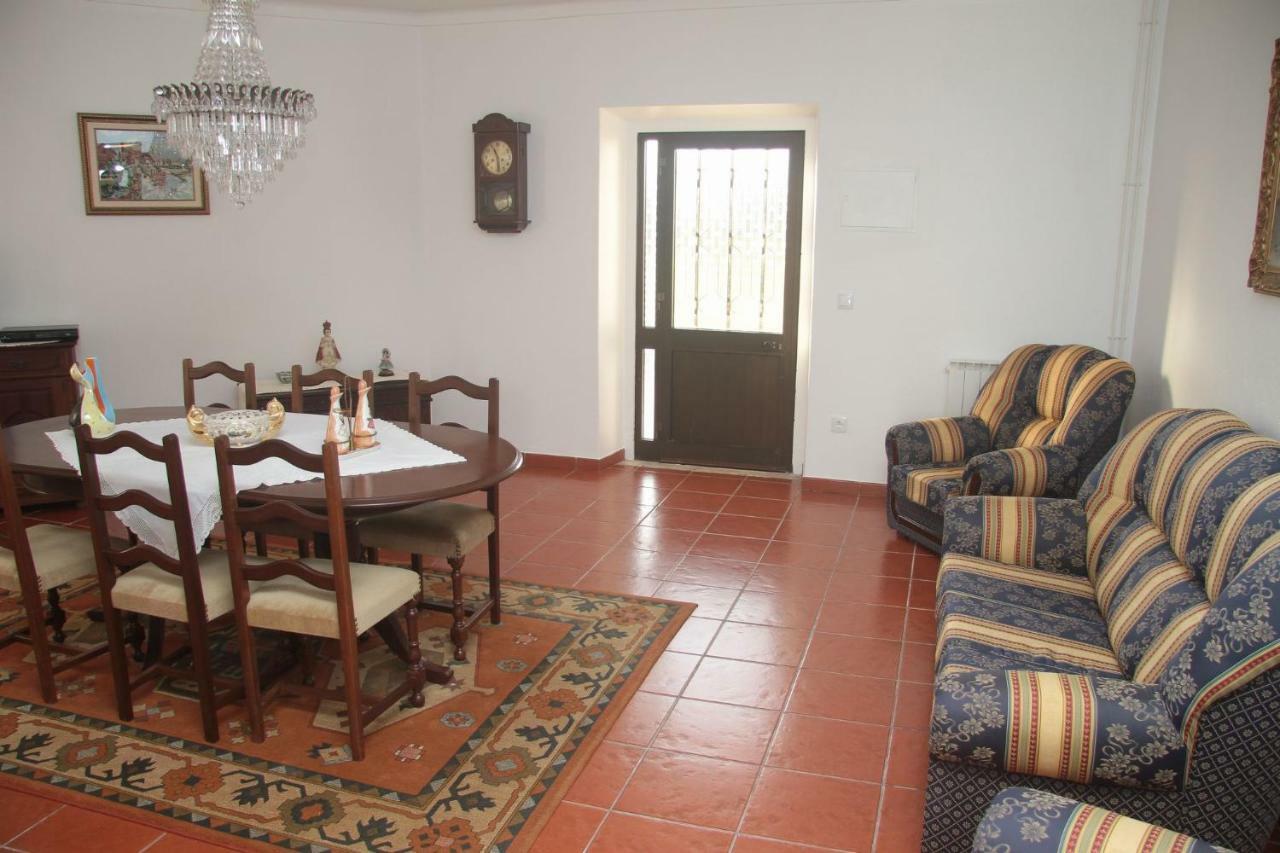 Vivenda Maria Da Nazare Vila Picamilho Exterior foto
